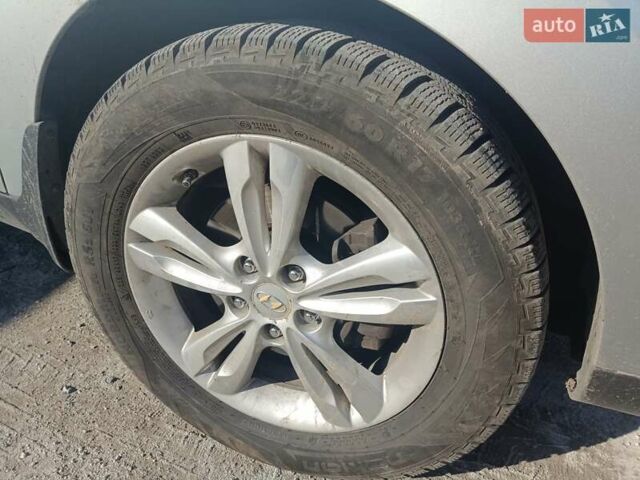 Серый Хендай их35, объемом двигателя 2 л и пробегом 249 тыс. км за 11200 $, фото 11 на Automoto.ua