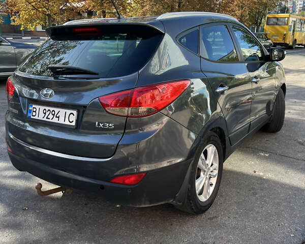 Сірий Хендай іх35, об'ємом двигуна 2 л та пробігом 279 тис. км за 8300 $, фото 1 на Automoto.ua