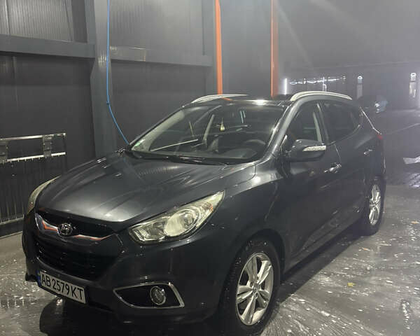 Серый Хендай их35, объемом двигателя 1.69 л и пробегом 225 тыс. км за 11500 $, фото 11 на Automoto.ua