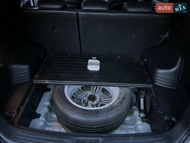 Серый Хендай их35, объемом двигателя 2 л и пробегом 228 тыс. км за 10450 $, фото 13 на Automoto.ua