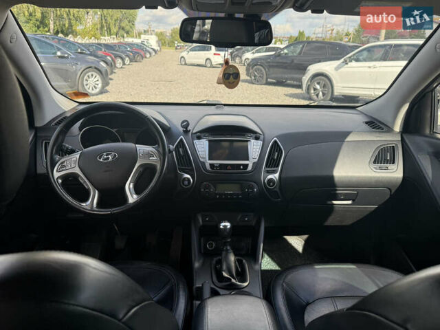 Хендай их35 2010 в Хмельницком на Automoto.ua Серый Хендай их35, объемом двигателя 2 л и пробегом 180 тыс. км за 11000 $, фото 8 на Automoto.ua