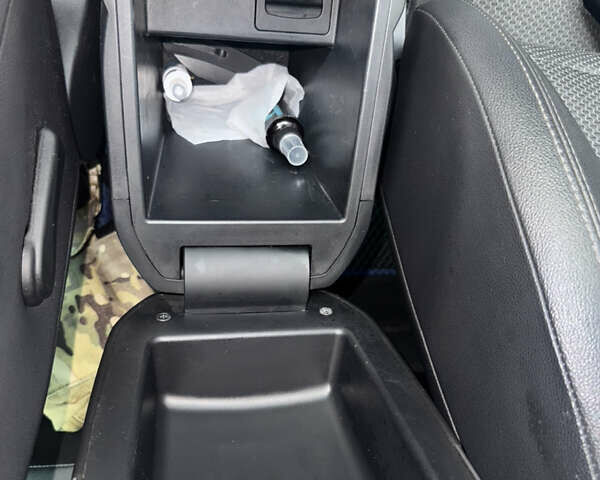 Серый Хендай их35, объемом двигателя 2 л и пробегом 260 тыс. км за 11600 $, фото 33 на Automoto.ua