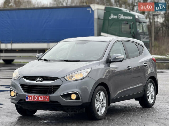 Сірий Хендай іх35, об'ємом двигуна 1.7 л та пробігом 235 тис. км за 11499 $, фото 1 на Automoto.ua