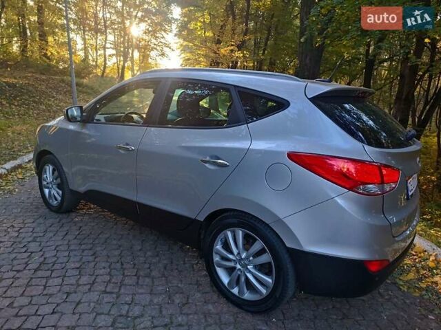 Хендай их35 2011 в Черновцах на Automoto.ua Серый Хендай их35, объемом двигателя 2 л и пробегом 179 тыс. км за 12900 $, фото 13 на Automoto.ua