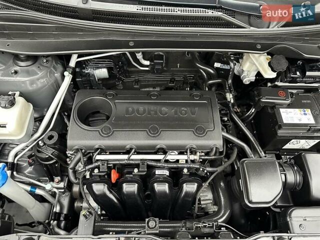 Серый Хендай их35, объемом двигателя 2 л и пробегом 107 тыс. км за 15900 $, фото 56 на Automoto.ua