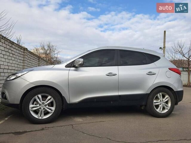 Хендай их35 2011 в Одессе на Automoto.ua Серый Хендай их35, объемом двигателя 2 л и пробегом 130 тыс. км за 12000 $, фото 10 на Automoto.ua
