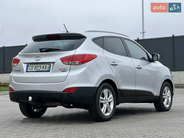 Серый Хендай их35, объемом двигателя 2 л и пробегом 240 тыс. км за 11500 $, фото 20 на Automoto.ua