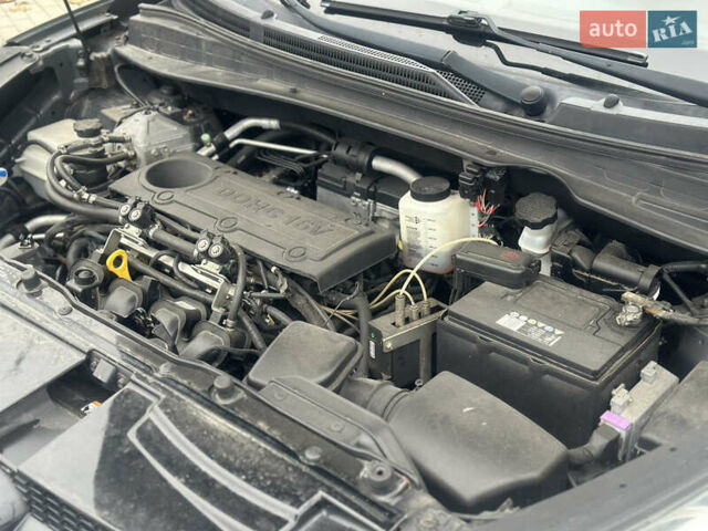 Серый Хендай их35, объемом двигателя 2 л и пробегом 170 тыс. км за 11700 $, фото 55 на Automoto.ua