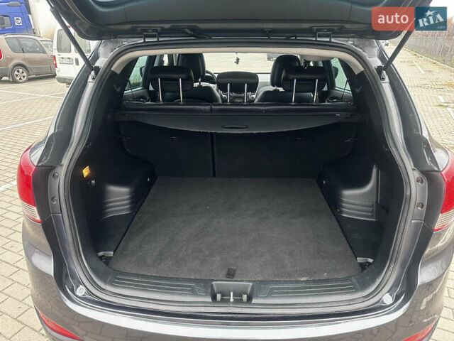 Серый Хендай их35, объемом двигателя 2 л и пробегом 170 тыс. км за 11700 $, фото 48 на Automoto.ua