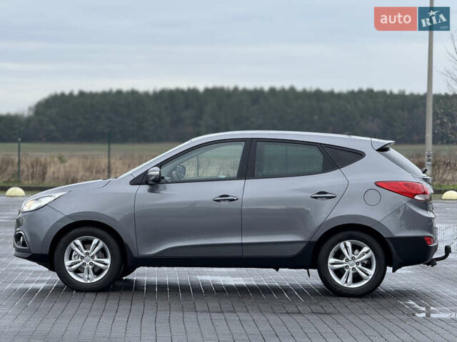 Сірий Хендай іх35, об'ємом двигуна 1.7 л та пробігом 235 тис. км за 11499 $, фото 2 на Automoto.ua