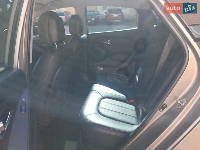 Хендай их35 2011 в Полтаве на Automoto.ua Серый Хендай их35, объемом двигателя 0 л и пробегом 189 тыс. км за 15000 $, фото 5 на Automoto.ua