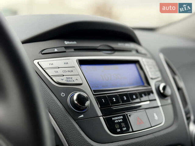 Сірий Хендай іх35, об'ємом двигуна 1.7 л та пробігом 235 тис. км за 11499 $, фото 36 на Automoto.ua