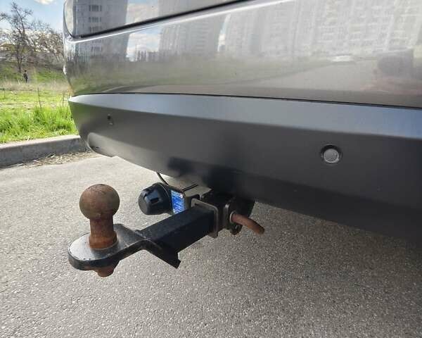 Серый Хендай их35, объемом двигателя 2 л и пробегом 187 тыс. км за 12900 $, фото 14 на Automoto.ua