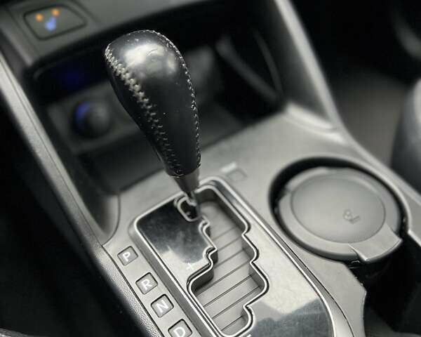 Сірий Хендай іх35, об'ємом двигуна 2.36 л та пробігом 220 тис. км за 11750 $, фото 22 на Automoto.ua