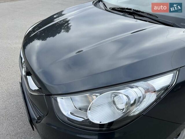 Серый Хендай их35, объемом двигателя 2 л и пробегом 200 тыс. км за 12900 $, фото 47 на Automoto.ua