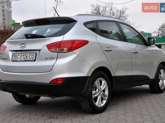 Серый Хендай их35, объемом двигателя 2 л и пробегом 267 тыс. км за 8999 $, фото 9 на Automoto.ua