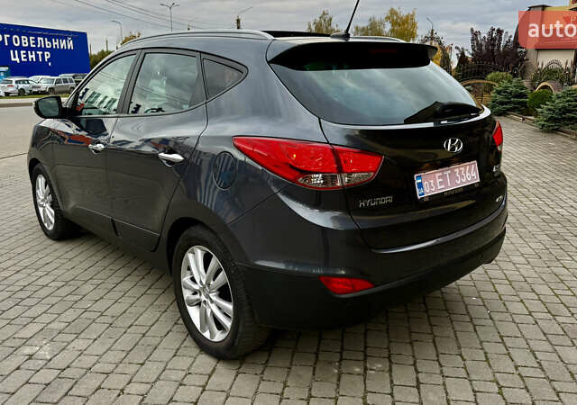 Серый Хендай их35, объемом двигателя 2 л и пробегом 245 тыс. км за 13500 $, фото 7 на Automoto.ua