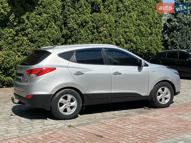 Сірий Хендай іх35, об'ємом двигуна 2 л та пробігом 307 тис. км за 11000 $, фото 2 на Automoto.ua