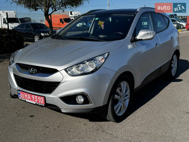 Серый Хендай их35, объемом двигателя 2 л и пробегом 229 тыс. км за 13500 $, фото 10 на Automoto.ua