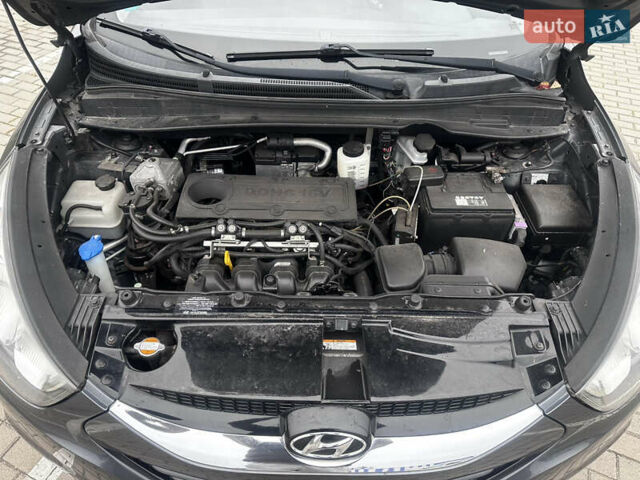 Серый Хендай их35, объемом двигателя 2 л и пробегом 170 тыс. км за 11700 $, фото 53 на Automoto.ua