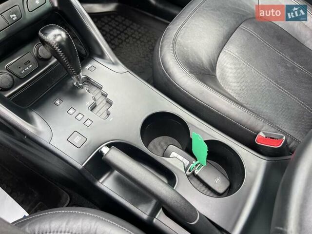 Серый Хендай их35, объемом двигателя 2 л и пробегом 200 тыс. км за 12900 $, фото 61 на Automoto.ua