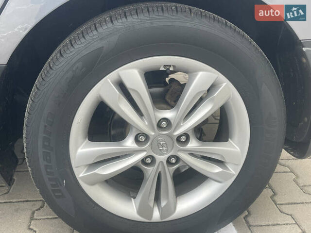 Хендай их35 2011 в Киеве на Automoto.ua Серый Хендай их35, объемом двигателя 1.69 л и пробегом 200 тыс. км за 11100 $, фото 12 на Automoto.ua