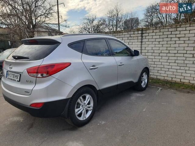 Хендай их35 2011 в Одессе на Automoto.ua Серый Хендай их35, объемом двигателя 2 л и пробегом 130 тыс. км за 12000 $, фото 14 на Automoto.ua
