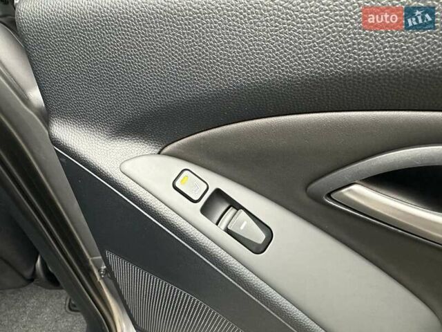 Серый Хендай их35, объемом двигателя 2 л и пробегом 107 тыс. км за 15900 $, фото 47 на Automoto.ua