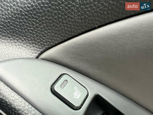 Серый Хендай их35, объемом двигателя 2 л и пробегом 240 тыс. км за 11500 $, фото 47 на Automoto.ua