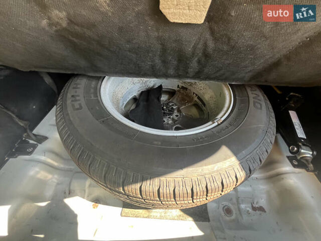 Сірий Хендай іх35, об'ємом двигуна 2 л та пробігом 307 тис. км за 11000 $, фото 22 на Automoto.ua