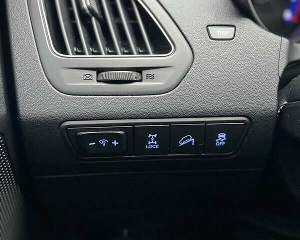 Сірий Хендай іх35, об'ємом двигуна 2.36 л та пробігом 220 тис. км за 11750 $, фото 25 на Automoto.ua