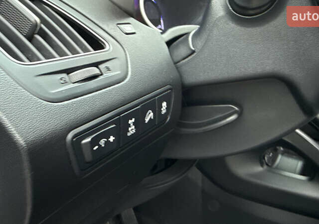 Серый Хендай их35, объемом двигателя 2 л и пробегом 245 тыс. км за 13500 $, фото 21 на Automoto.ua