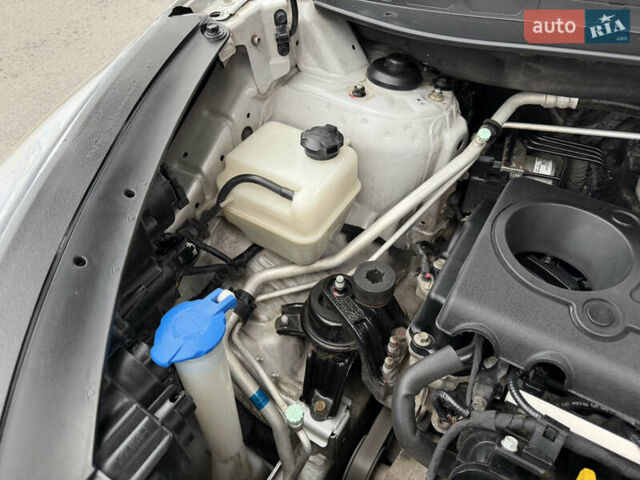 Сірий Хендай іх35, об'ємом двигуна 2 л та пробігом 132 тис. км за 11999 $, фото 41 на Automoto.ua