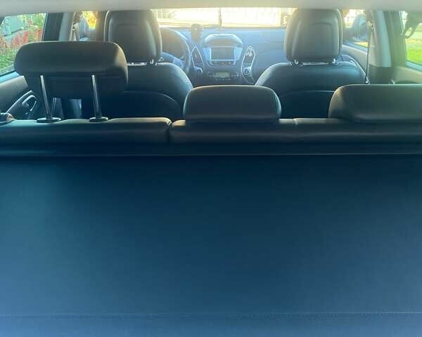 Хендай их35 2011 в Белой Церкве на Automoto.ua Серый Хендай их35, объемом двигателя 2 л и пробегом 196 тыс. км за 14650 $, фото 16 на Automoto.ua