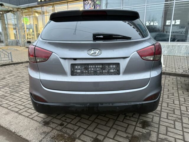 Сірий Хендай іх35, об'ємом двигуна 2 л та пробігом 186 тис. км за 11900 $, фото 2 на Automoto.ua