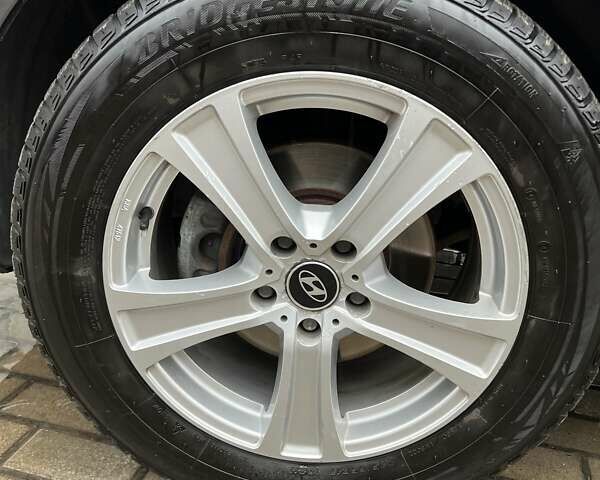 Сірий Хендай іх35, об'ємом двигуна 2.36 л та пробігом 220 тис. км за 11750 $, фото 35 на Automoto.ua