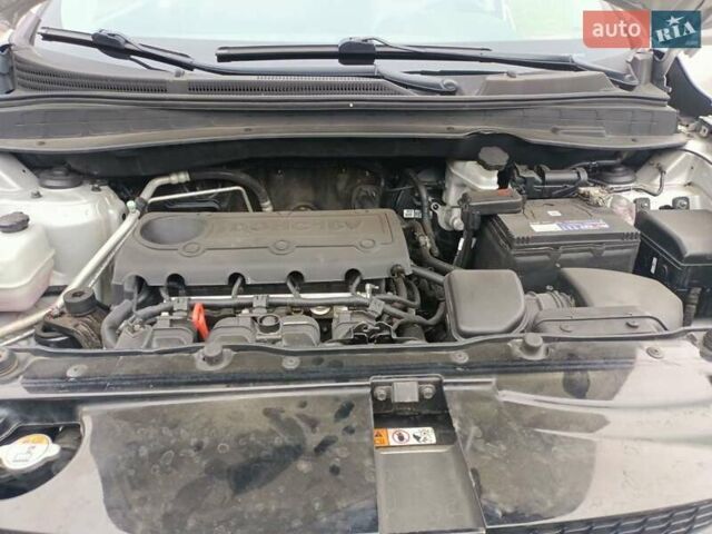 Серый Хендай их35, объемом двигателя 2 л и пробегом 230 тыс. км за 11500 $, фото 34 на Automoto.ua
