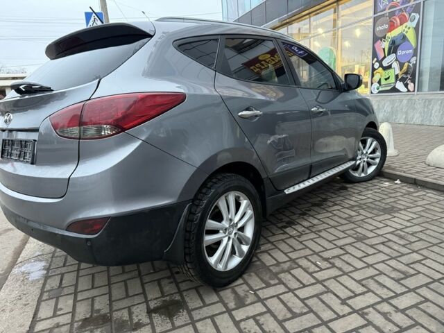 Сірий Хендай іх35, об'ємом двигуна 2 л та пробігом 186 тис. км за 11900 $, фото 3 на Automoto.ua