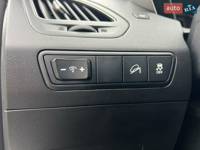 Серый Хендай их35, объемом двигателя 2 л и пробегом 240 тыс. км за 11500 $, фото 31 на Automoto.ua