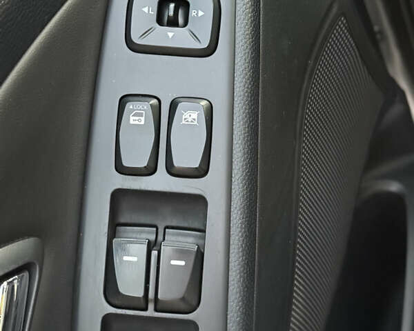 Сірий Хендай іх35, об'ємом двигуна 2 л та пробігом 262 тис. км за 13400 $, фото 22 на Automoto.ua