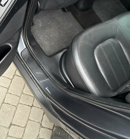 Серый Хендай их35, объемом двигателя 2 л и пробегом 245 тыс. км за 13500 $, фото 30 на Automoto.ua