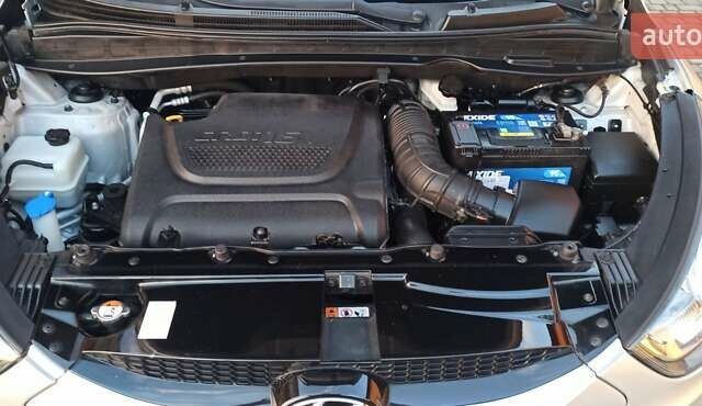 Серый Хендай их35, объемом двигателя 2 л и пробегом 248 тыс. км за 13200 $, фото 26 на Automoto.ua