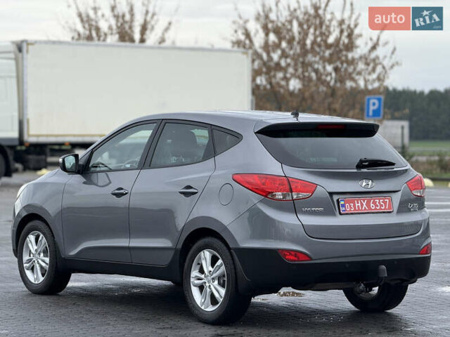Сірий Хендай іх35, об'ємом двигуна 1.7 л та пробігом 235 тис. км за 11499 $, фото 3 на Automoto.ua