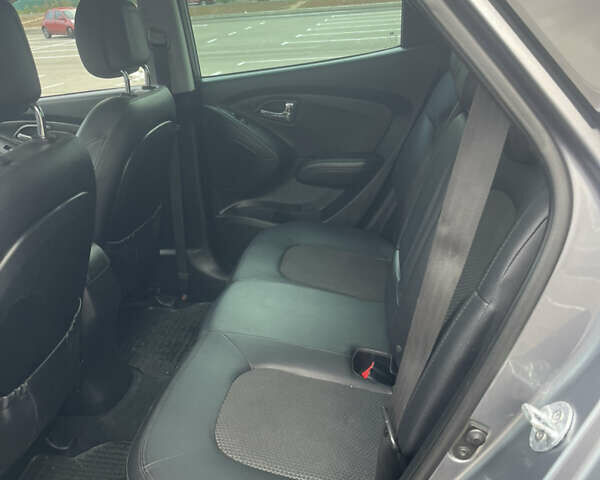 Хендай их35 2011 в Киеве на Automoto.ua Серый Хендай их35, объемом двигателя 1.69 л и пробегом 200 тыс. км за 11100 $, фото 6 на Automoto.ua