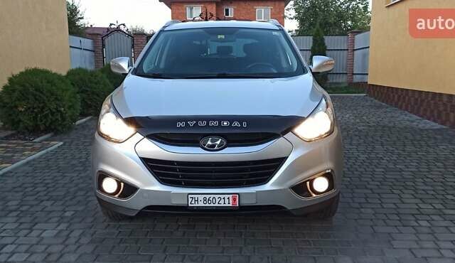 Серый Хендай их35, объемом двигателя 2 л и пробегом 248 тыс. км за 13200 $, фото 11 на Automoto.ua