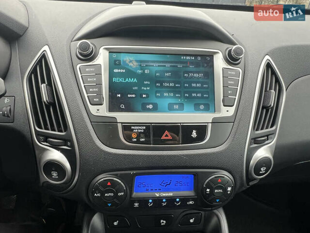 Серый Хендай их35, объемом двигателя 2 л и пробегом 240 тыс. км за 11500 $, фото 38 на Automoto.ua