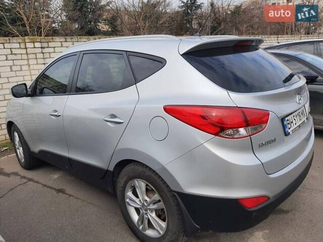 Хендай их35 2011 в Одессе на Automoto.ua Серый Хендай их35, объемом двигателя 2 л и пробегом 130 тыс. км за 12000 $, фото 6 на Automoto.ua