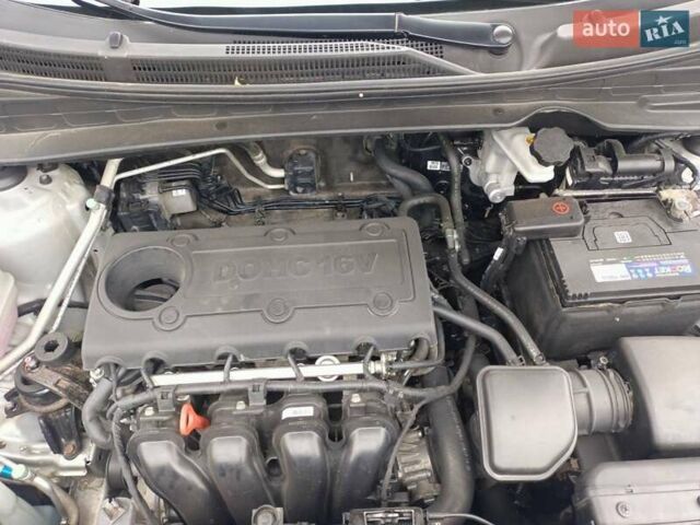 Серый Хендай их35, объемом двигателя 2 л и пробегом 230 тыс. км за 11500 $, фото 36 на Automoto.ua