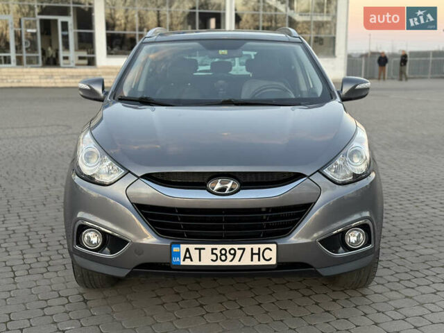 Сірий Хендай іх35, об'ємом двигуна 2 л та пробігом 262 тис. км за 13400 $, фото 1 на Automoto.ua