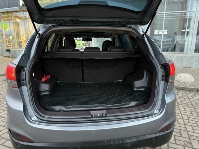 Сірий Хендай іх35, об'ємом двигуна 2 л та пробігом 186 тис. км за 11900 $, фото 21 на Automoto.ua